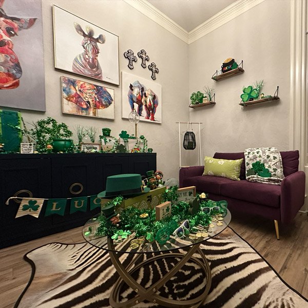 Holiday Decorating Services with Spruce Your Space DFW